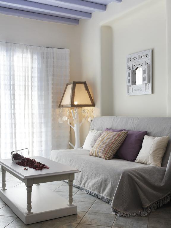 Gt Luxury Suites Ornos  Zimmer foto